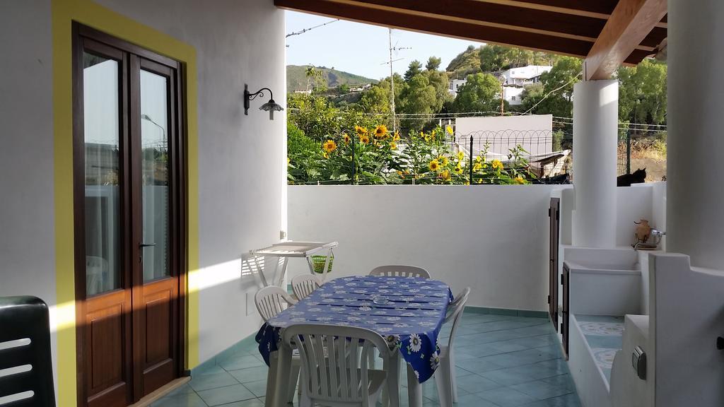 Hôtel Casa Del Glicine à Lipari  Extérieur photo