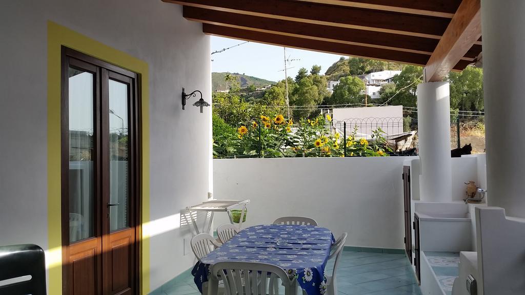 Hôtel Casa Del Glicine à Lipari  Extérieur photo